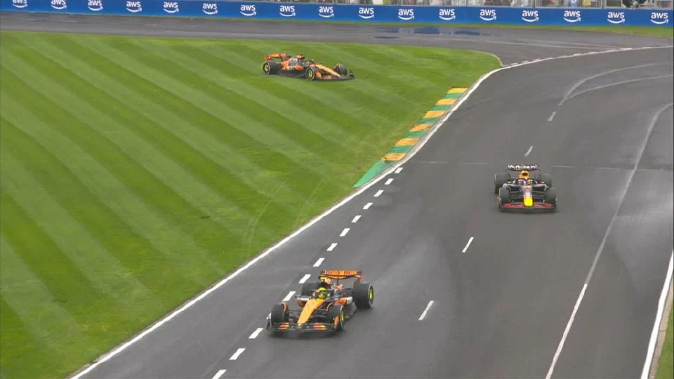 Oscar Piastri leading the Azerbaijan Grand Prix